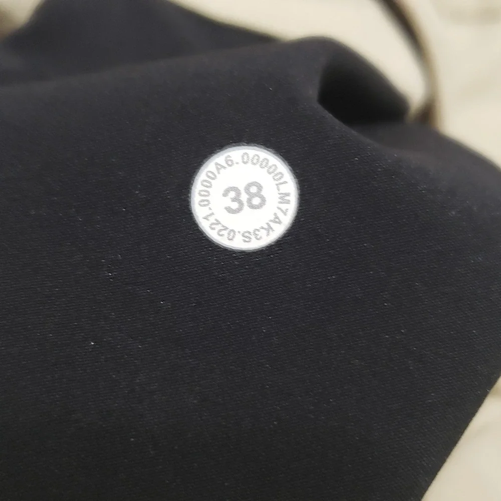 Lululemon Commission Short 9 Warpstreme Classic Fit Khaki Tan Mens Size 38